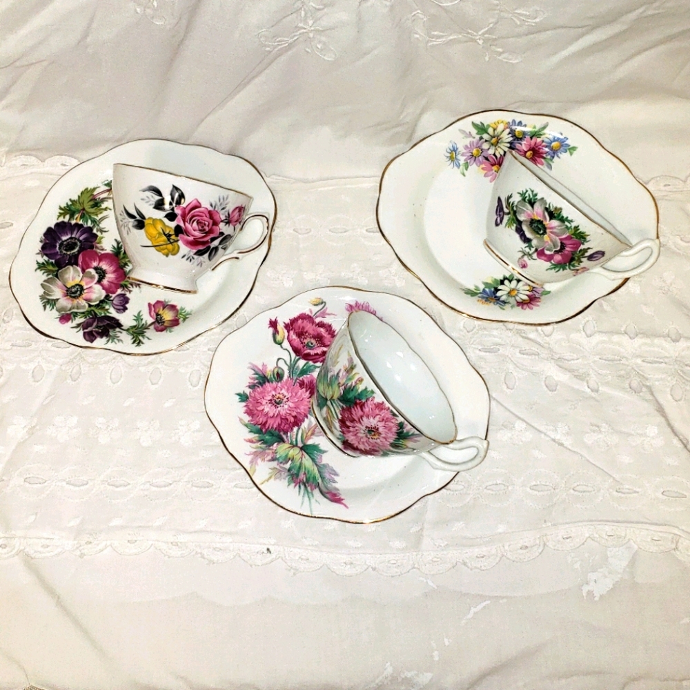 Royal stuart/Vale tea cup & saucer sets